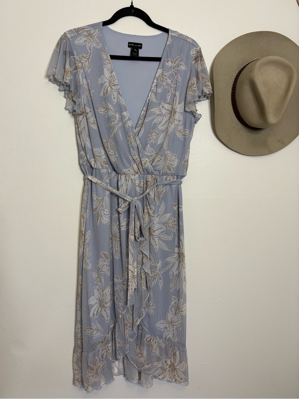 Lush Pale Blue Floral Wrap Midi Dress with Cream Accents